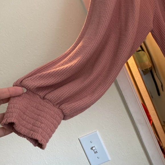 Women’s flowy sweater blouse - Picture 2 of 4